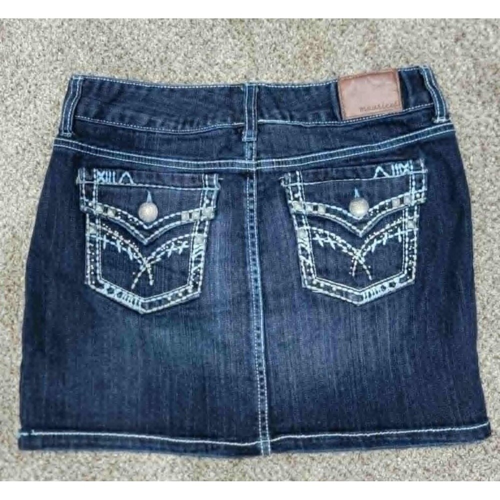 Maurices Dark Wash Denim Mini Skirt Studded Embroidered Pockets Size 5/6